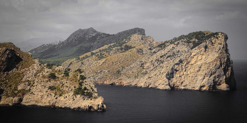 香港环球35：连接全球的卓越物流解决方案