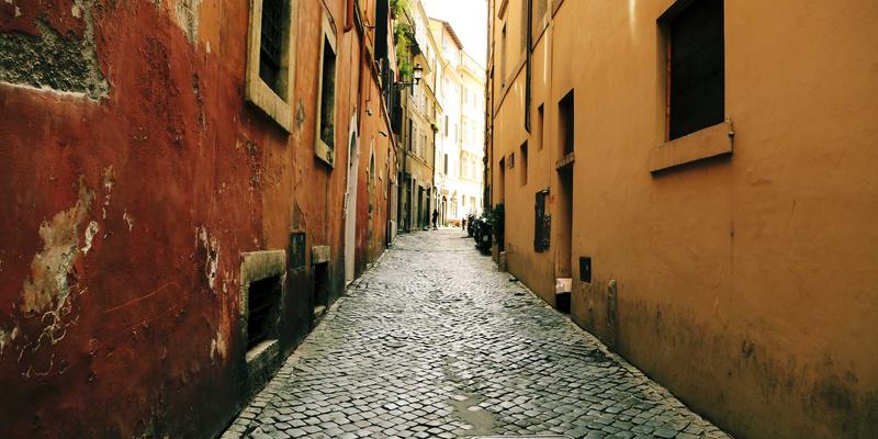 香港环球医药冷链物流：专业供应链管理如何确保生物制剂与药品进出口的合规与安全