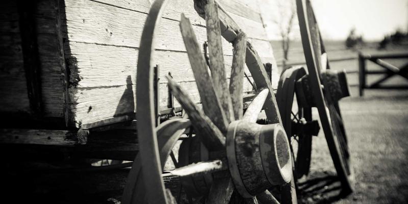 香港环球海事仲裁：高效解决国际航运与船舶融资纠纷的关键